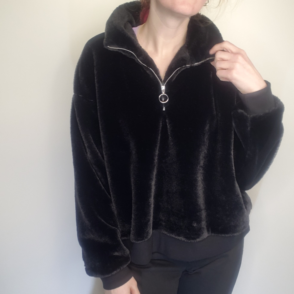 Nine West Luxe Black Sweatshirt Top Black Faux Fur Comfy XL Large Quarter Zip - Picture 4 of 13